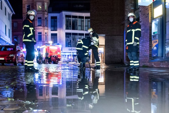 Snažne oluje širom Evrope: Voda nosila ljude, poginulo najmanje 13