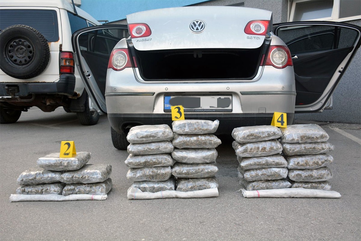 Akcija "Vojnik": Uhapšen pripadnik OS BiH, zaplijenjeno 27 kilograma marihuane