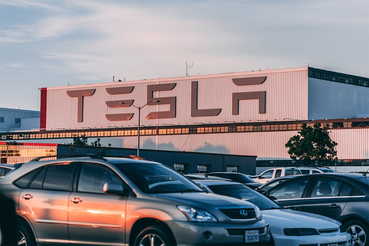 Tesla ima novi cilj: Dva miliona električnih vozila godišnje već u 2022.