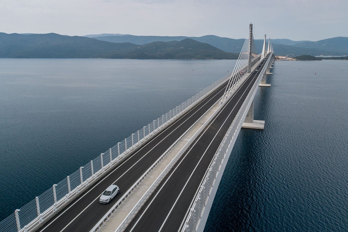 Zbog Pelješkog mosta drastično pao saobraćaj na izlazu i ulazu u Hrvatsku kod Neuma