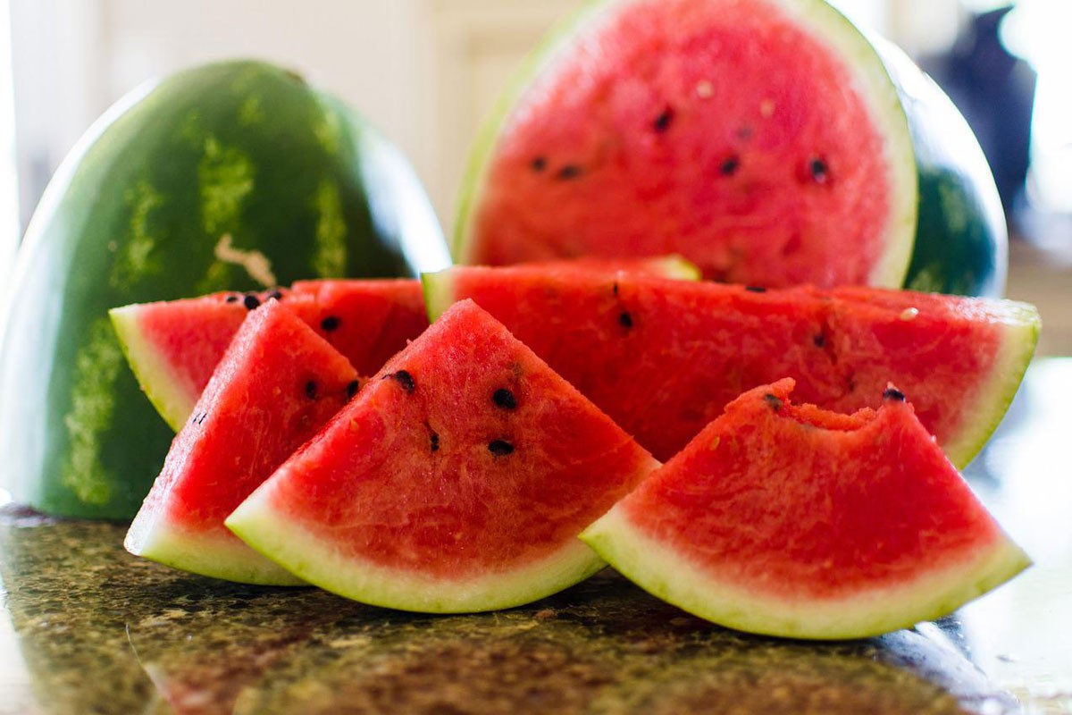 Da li je dobro piti vodu nakon lubenice i jesti njene sjemenke