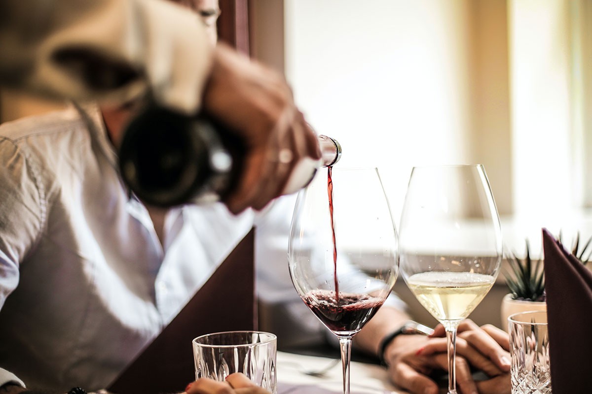 Plaćaju da pijete vino u Španiji i Portugalu, dnevnica 240 evra