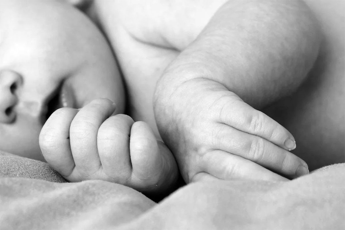 Šokantni slučaj u Foči: Beba ispala na pod prilikom poroda