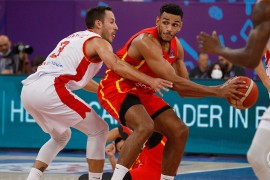 Košarkaši Španije ubjedljivi protiv Crne Gore