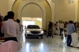 Mercedesom ušli na plesni podijum na svadbi