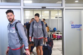 Košarkaši Srbije bez selektora Pešića stigli u Beograd