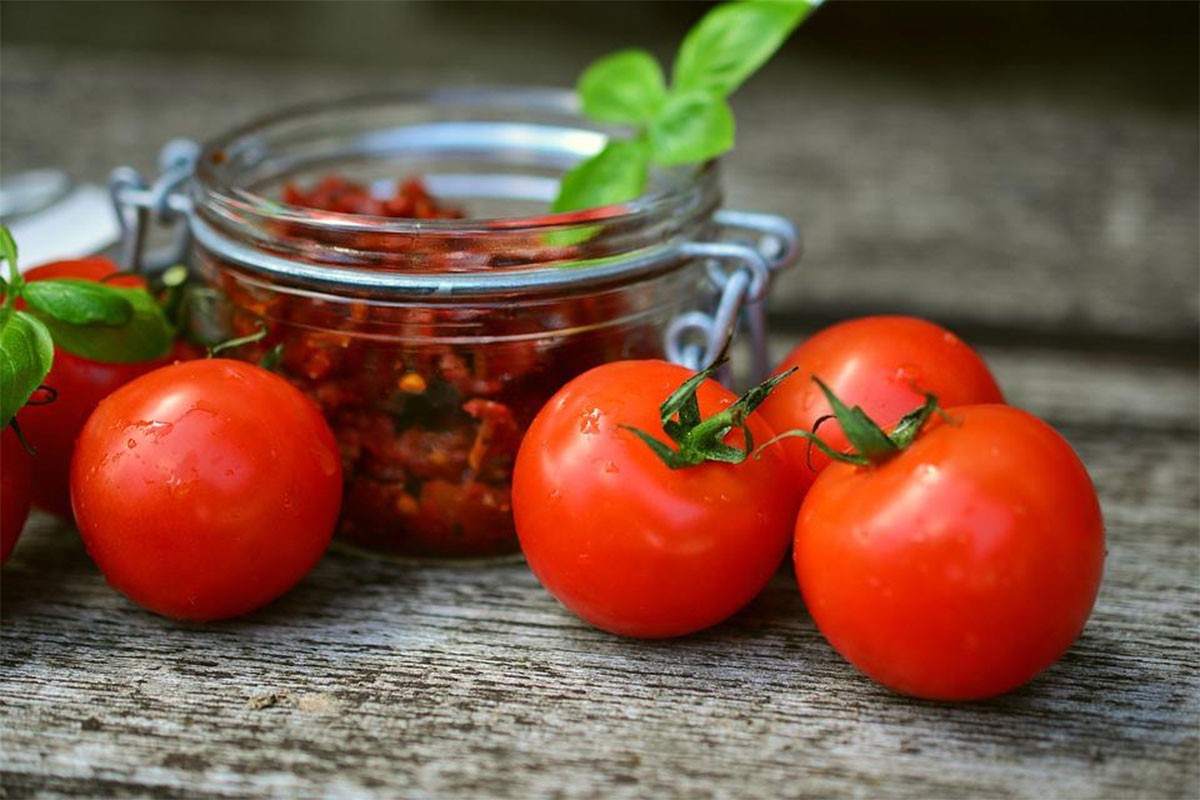 Kako da napravite sušeni paradajz u maslinovom ulju