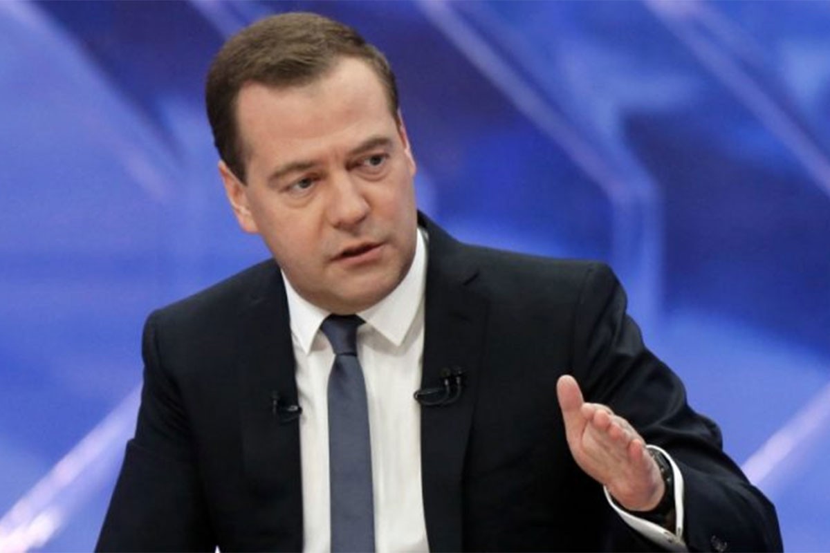 Medvedev: Liz Tras je nesposobni rusofob