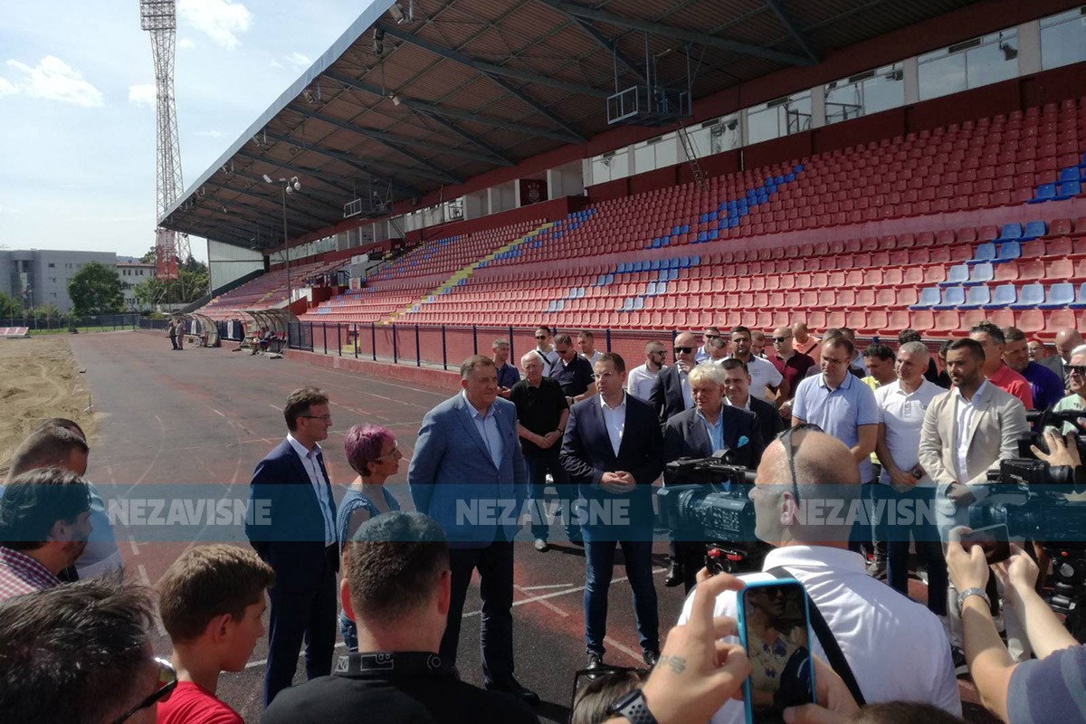 Dodik obišao radove na Gradskom stadionu: Treba nam jak Borac