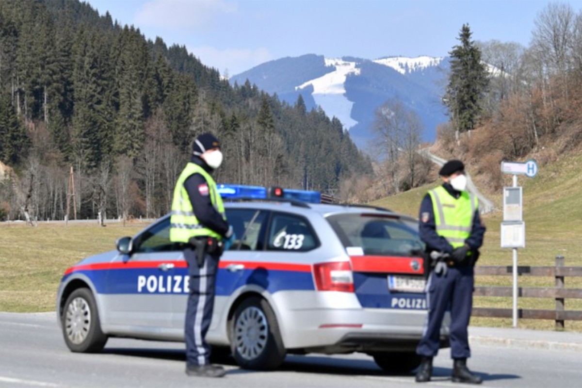 Autobus sletio s puta u Austriji, povrijeđene 24 osobe