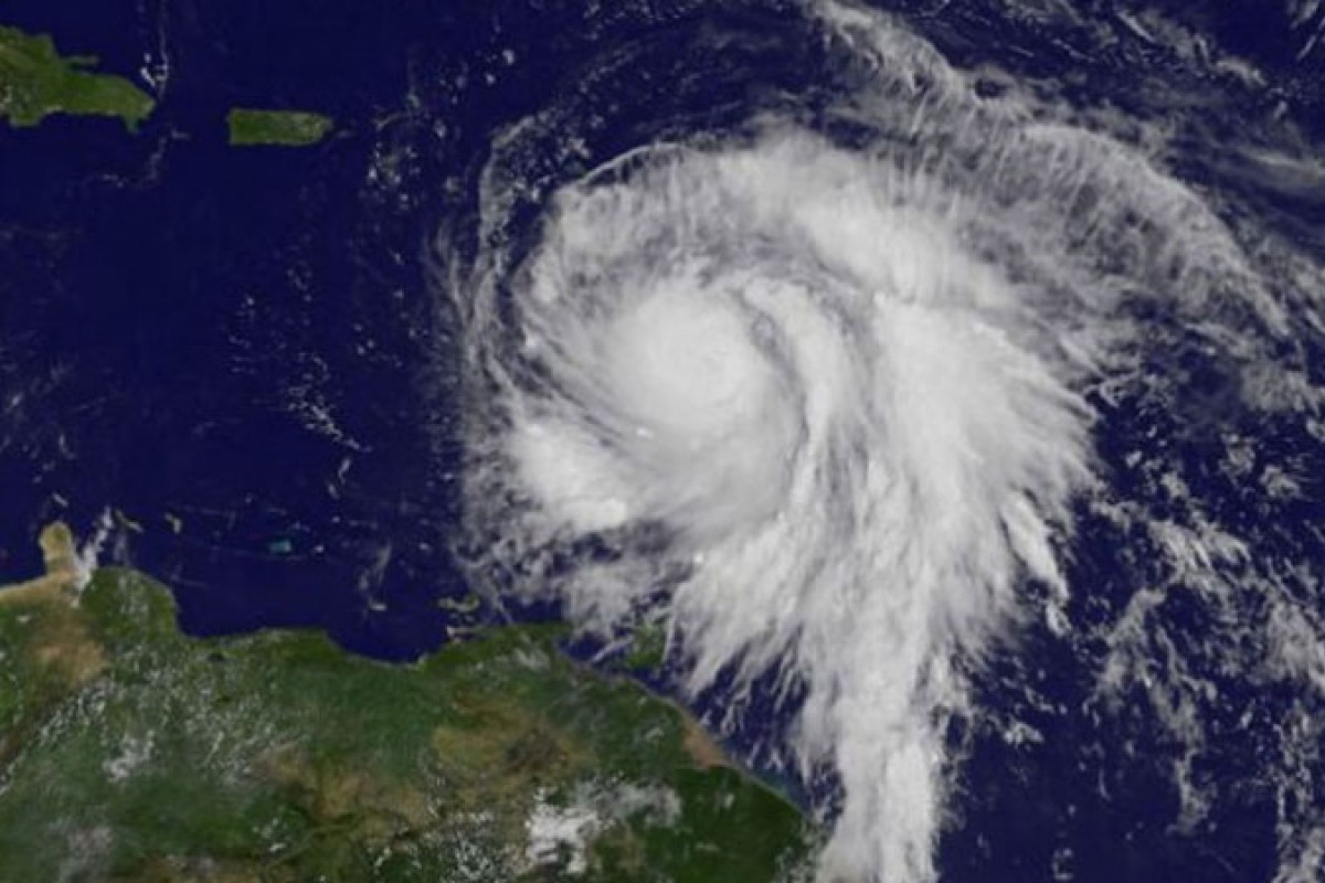 Oluja "Ien" iznad Kube prelazi u uragan