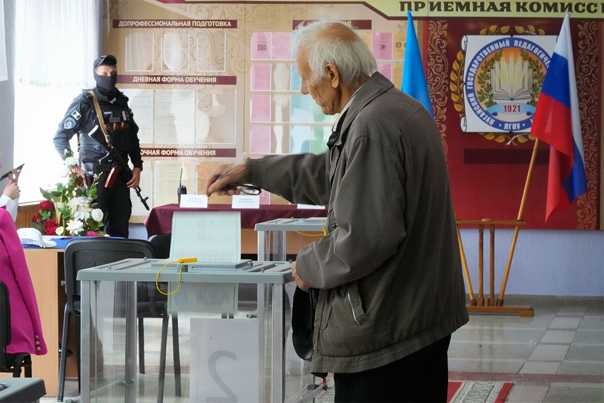 Objavljeni prvi rezultati na referendumima: Građani rekli "da" priključenju Rusiji
