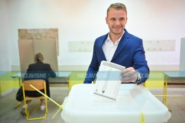 Draško Stanivuković glasao na Petrićevcu
