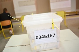 U biračkom mjestu u kojem su pronađeni popunjeni glasački listići ...