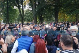 PU Banjaluka: Na skupu opozicije oko 2.500 učesnika