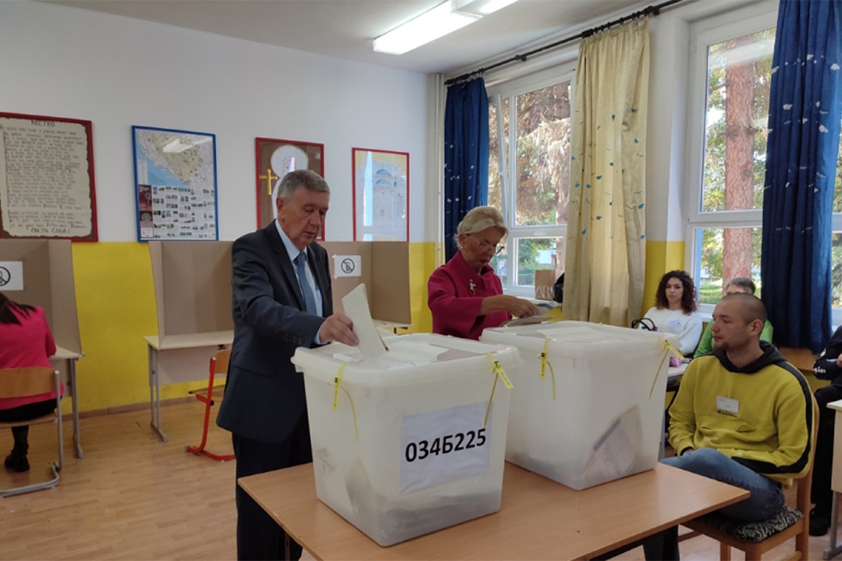 Radmanović očekuje da građani izaberu najbolje predstavnike