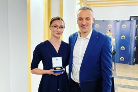 Jelena Gajić, blista na dva fronta: Rekorderka sa zlatnom značkom