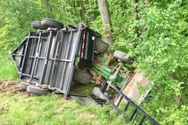 Dobojlija poginuo pri prevrtanju traktora u svom dvorištu