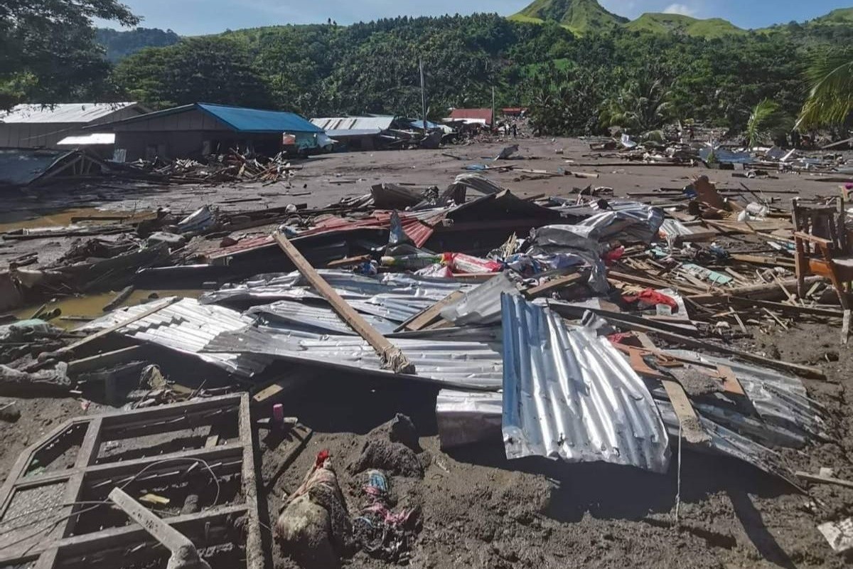 Broj žrtava tropske oluje na Filipinima raste (VIDEO)