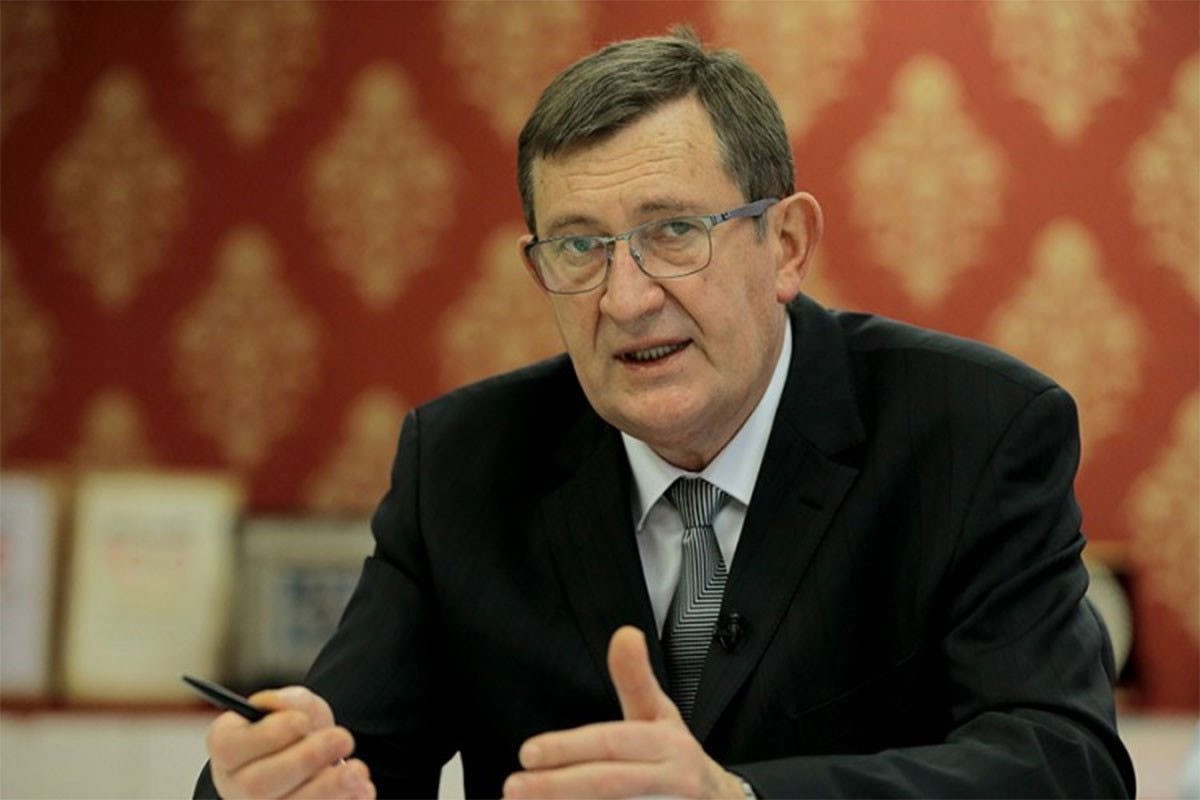 Ministar Vojin Mitrović podnio ostavku
