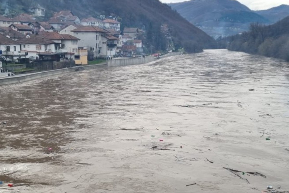 Zbog izlivanja rijeka vanredno u Tutinu, Novom Pazaru i Prijepolju