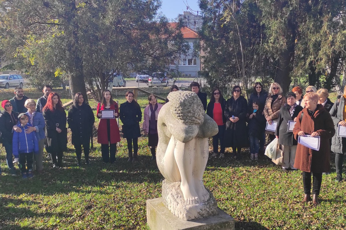 Mirna šetnja u Tuzli: Zaustavimo nasilje nad ženama