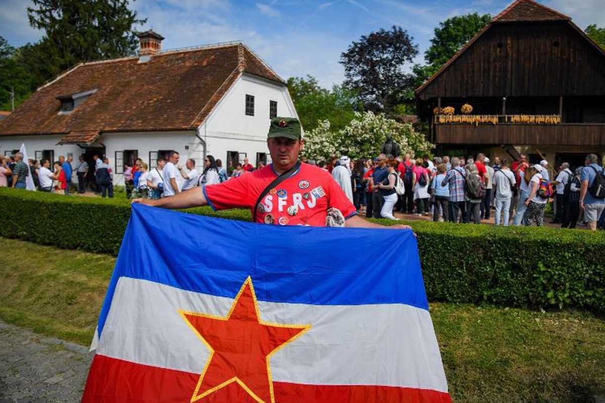 Zaradio policijsku prijavu jer je objesio zastavu bivše Jugoslavije na kuću