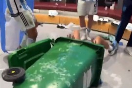 Najluđa proslava titule: Argentinac završio u kanti za smeće (VIDEO)