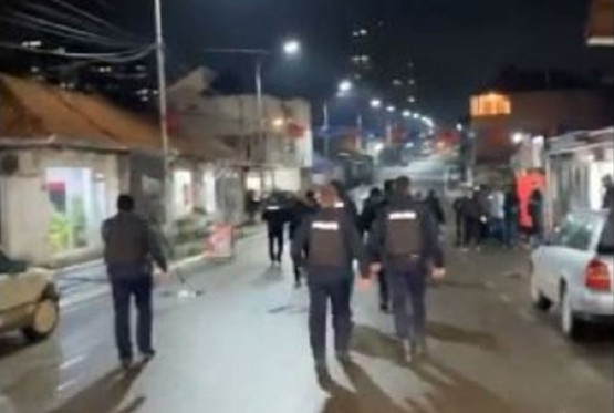 Više od 200 specijalaca kosovske policije ušlo u Severnu Mitrovicu (VIDEO)