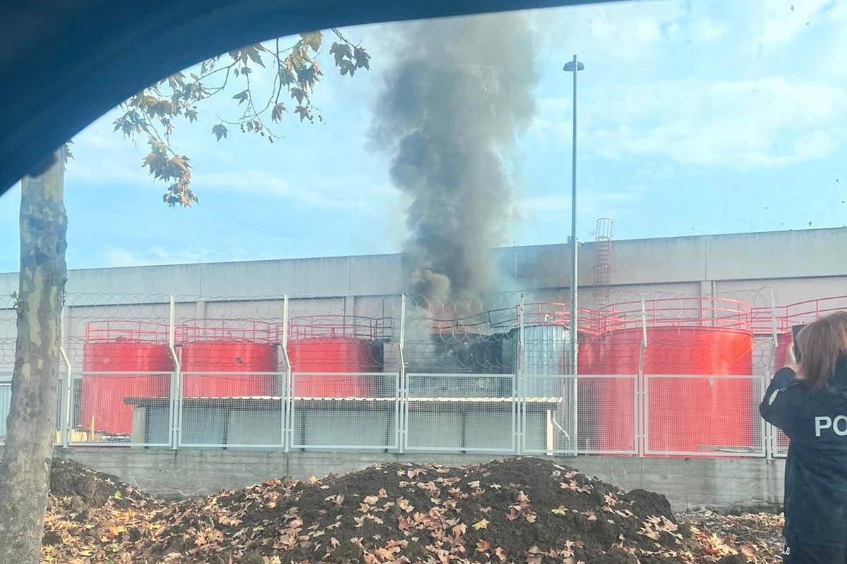 Eksplozija u turskoj luci, veliki požar u skladištu nafte