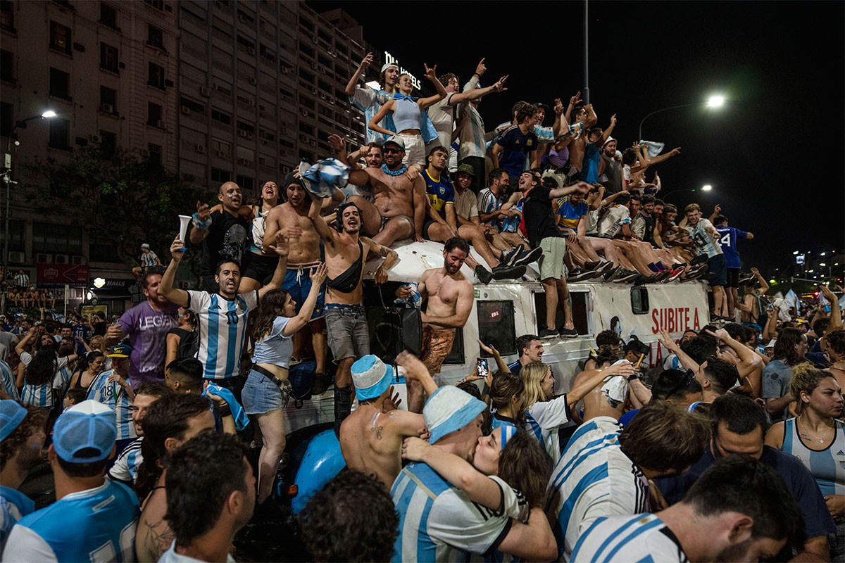 Tragedija u Buenos Ajresu: Navijač se ugušio na proslavi osvojenog Mundijala