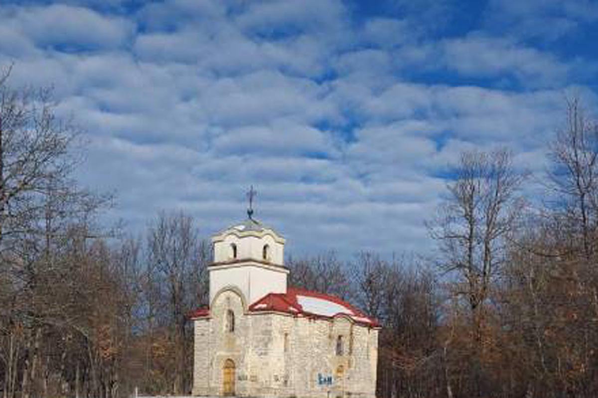 Pravoslavni hram u Bihaću opet oskrnavljen (FOTO)