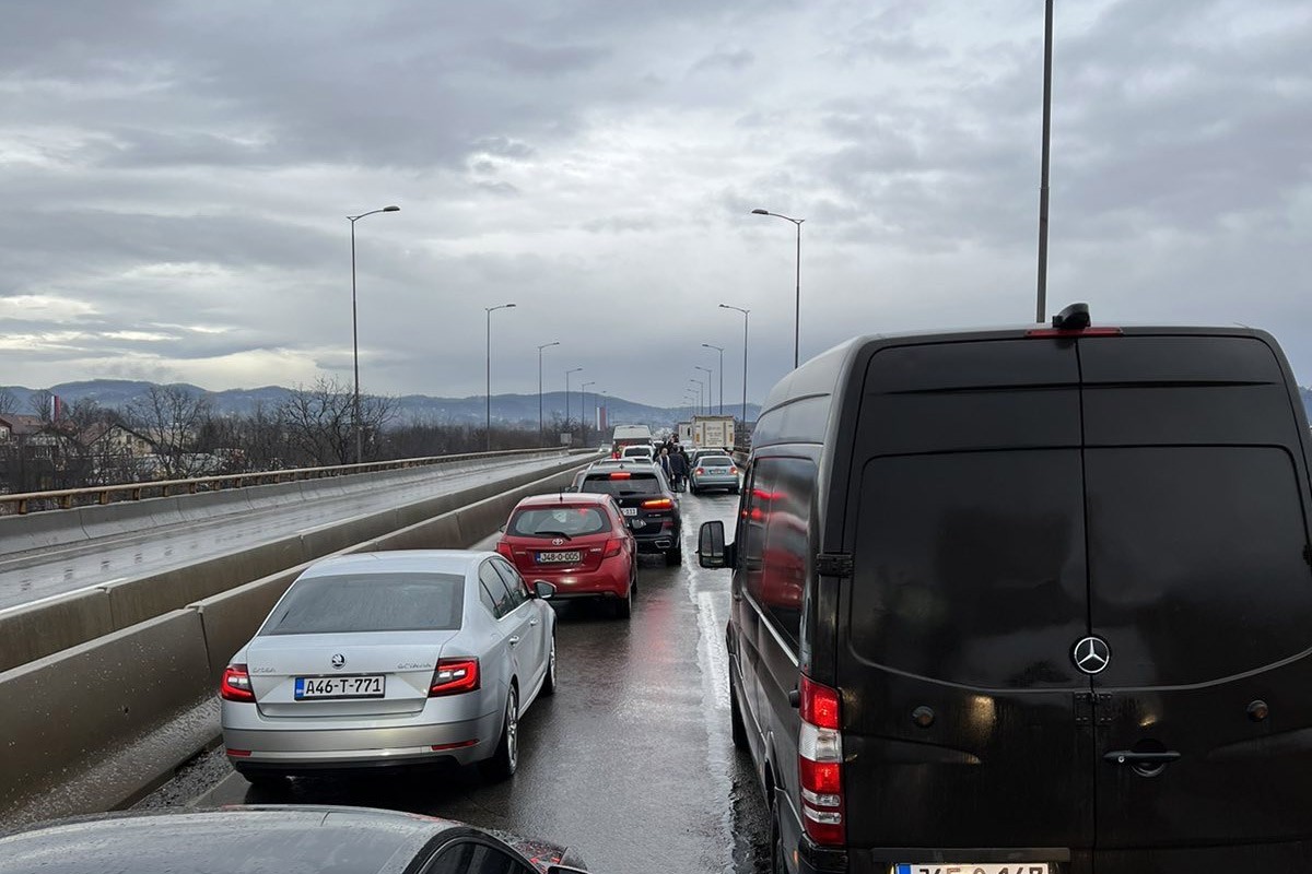 Obustavljen saobraćaj na brzoj cesti Banjaluka - Klašnice