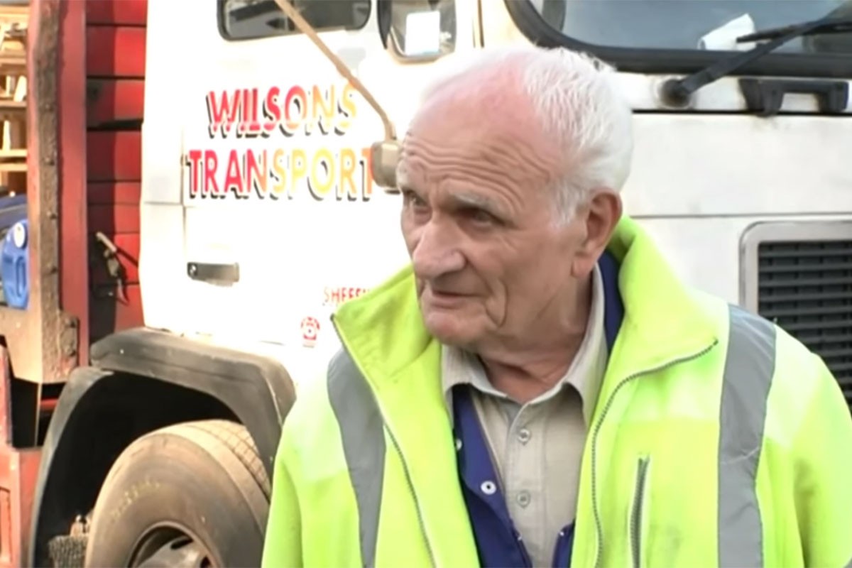 Vozač kamiona prošao ljekarski pregled u 90. godini (VIDEO)