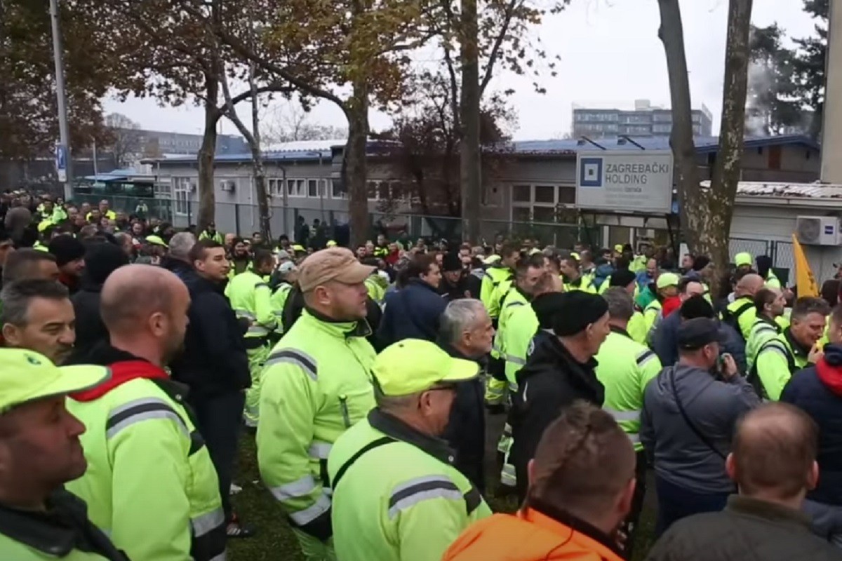 Oko 400 radnika Čistoće protestuje od 6 ujutro