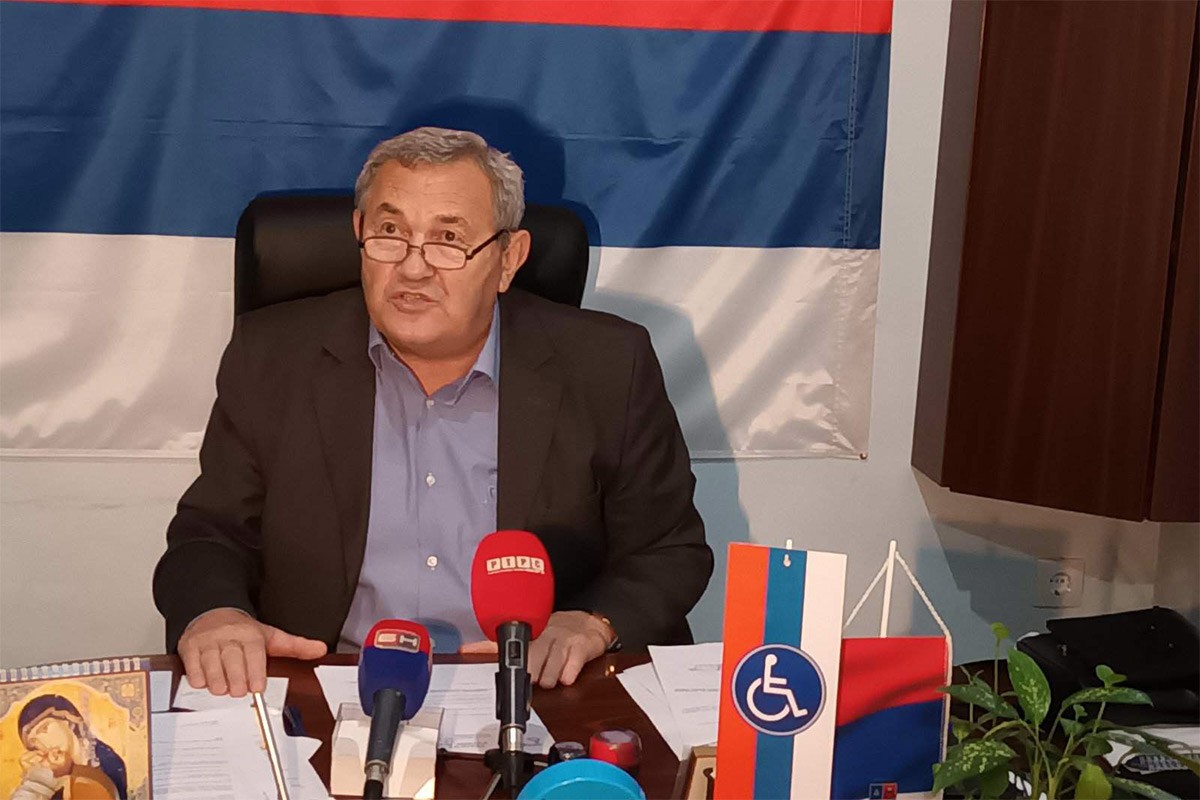 Mijanović: Ukloniti ratne zastave Armije RBiH, to je provokacija