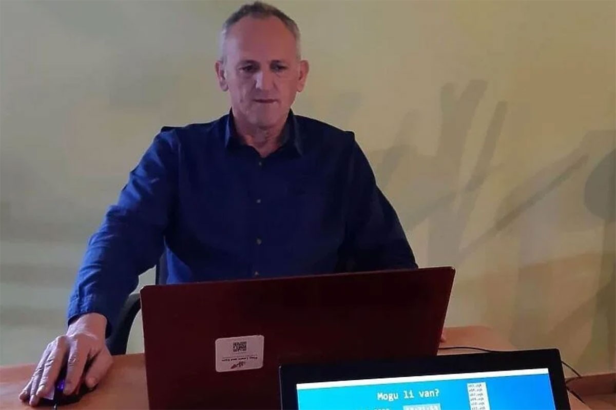 Nastavnik iz BiH razvio aplikaciju da smanji ometanje nastave (VIDEO)