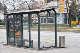 Stanivuković apelovao: Ne lijepite plakate na nova autobuska stajališta
