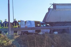 Sudarili se kedi i kamion, saobraćajni kolaps u Trnu