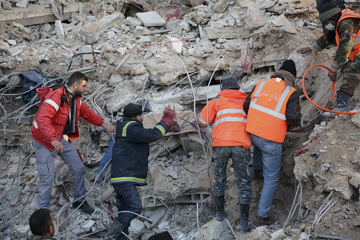 Turska će u roku od 24 časa sahranjivati neidentifikovane žrtve potresa