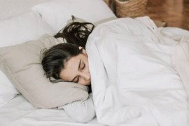 Koliko sati sna je organizmu dovoljno i kako je najzdravije zaspati?