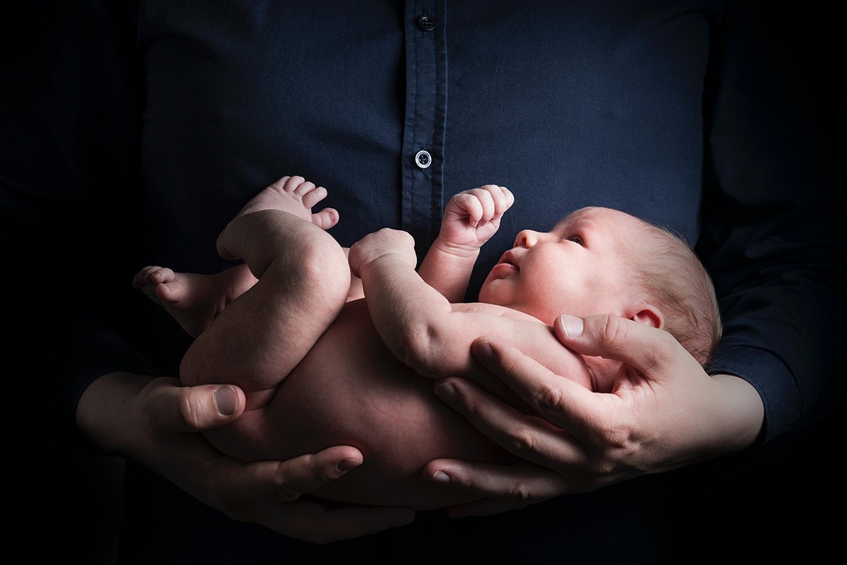 Bebu sa kojom je baka skočila u Moraču spasio švedski parlamentarac