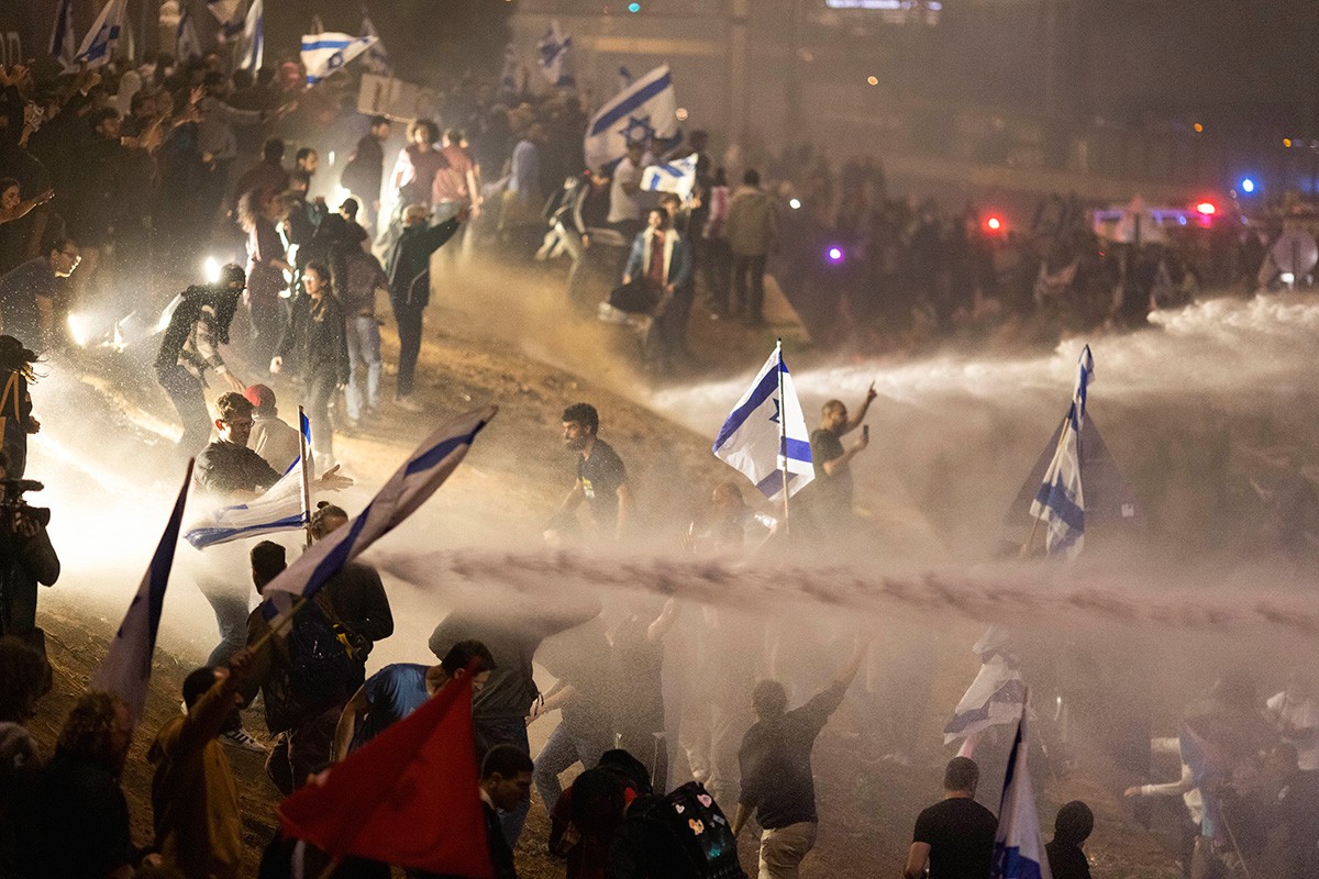 Žestoki protesti u Izraelu, na ulicama stotine hiljada ljudi, oglasio se predsjednik