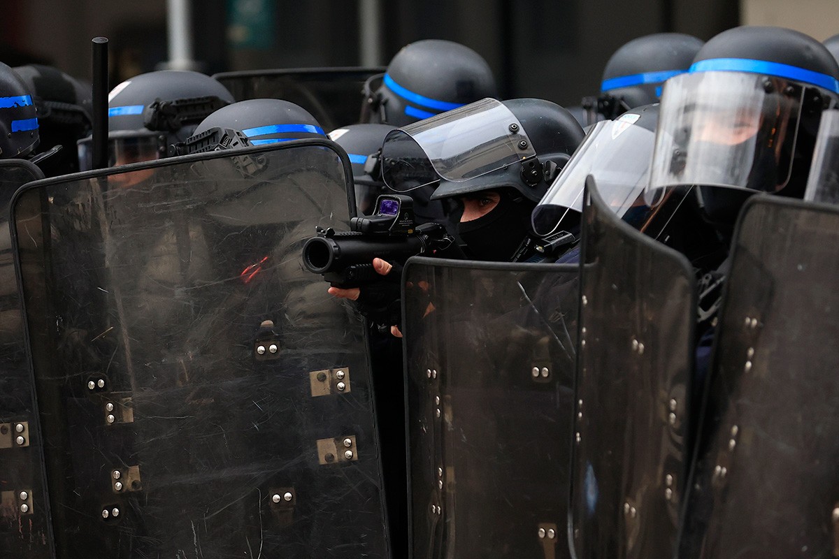 Težak dan pred Francuzima, na ulicama 13.000 policajaca