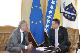 Bećirović od Zatlera traži sankcije EU za Dodika