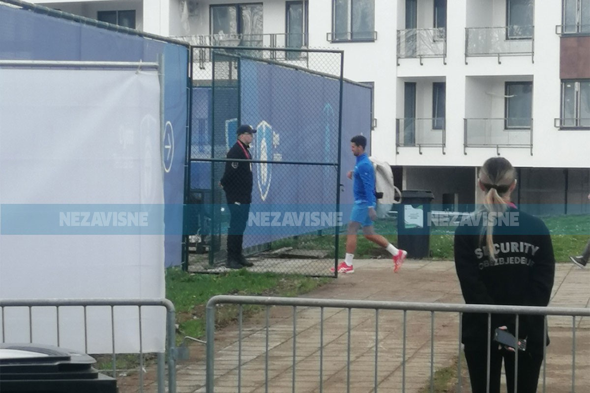 Đoković stigao u teniski kompleks u Banjaluci (VIDEO)