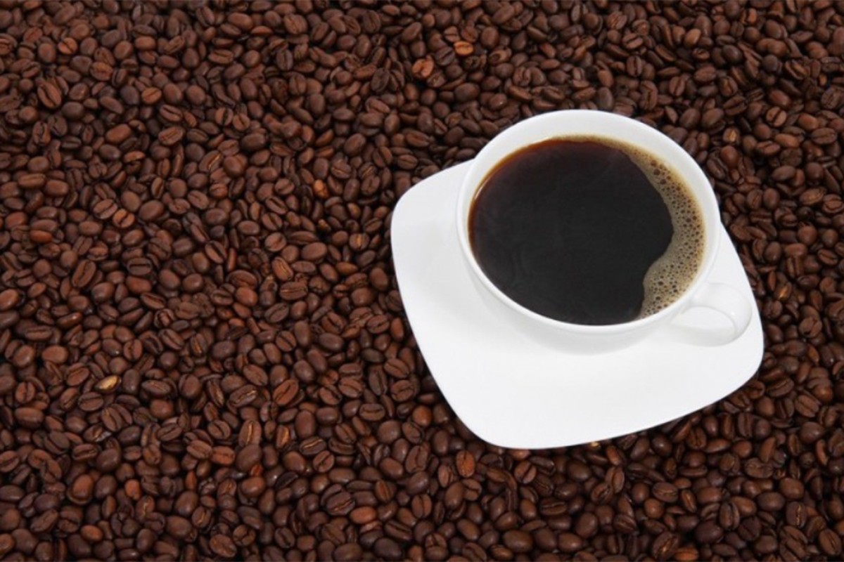 Ako imate više od 50 godina, u kafu bi trebalo da dodate ovaj sastojak