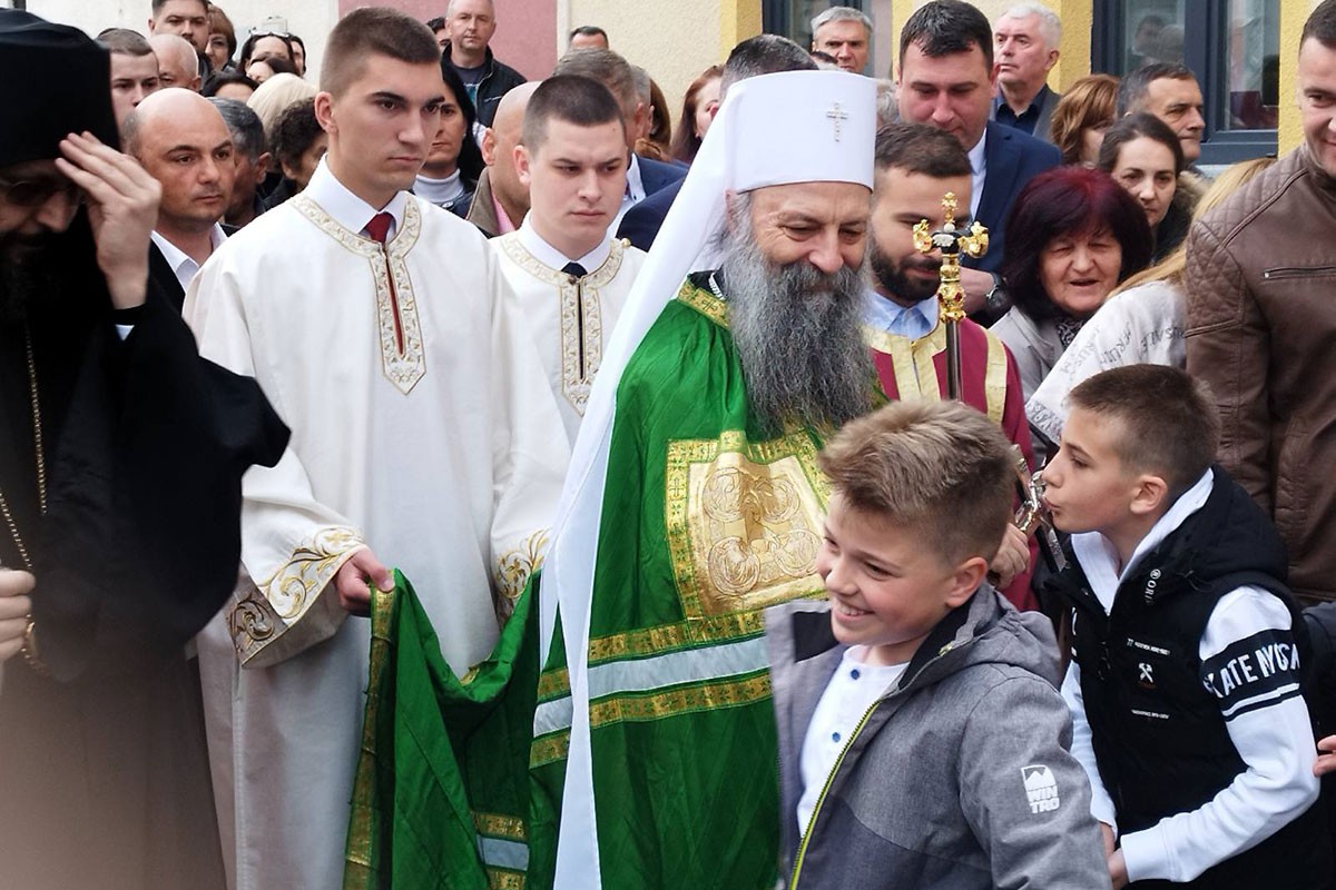 Patrijarh Porfirije predvodi liturgiju u Mrkonjić Gradu, prisutan veliki broj vjernika