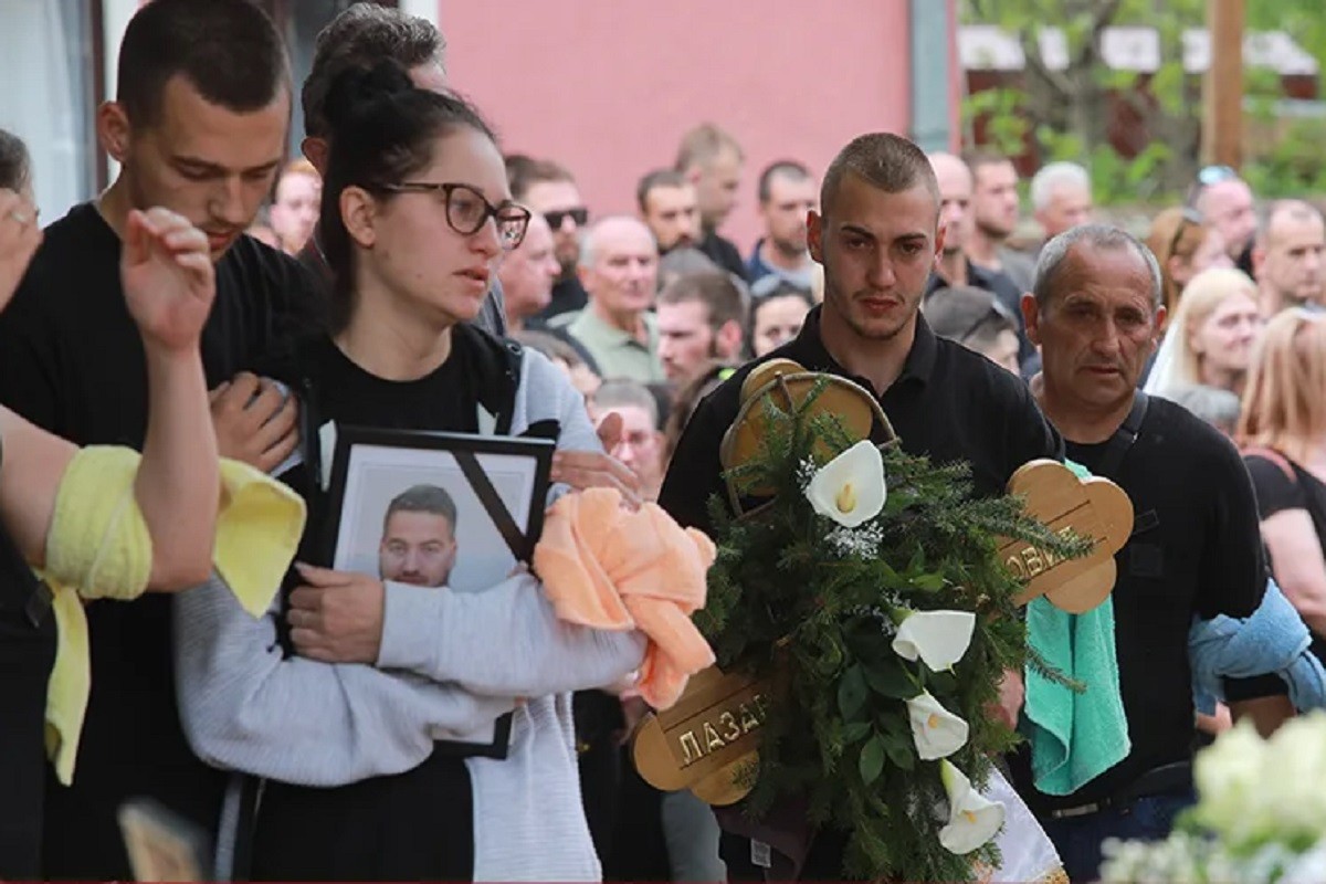 Sahranjeno pet žrtava masakra kod Mladenovca