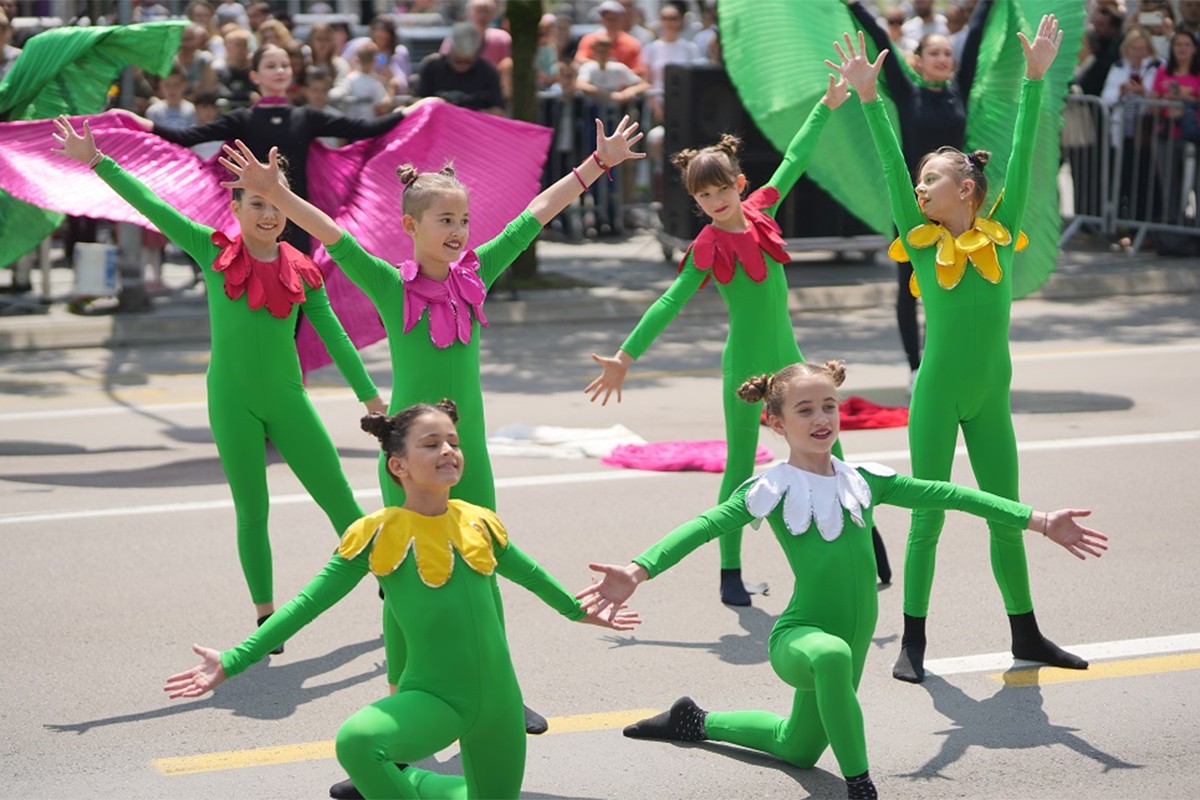 Dječji karneval u Banjaluci: Najmlađi sugrađani u šarenim i kreativnim kostimima oduševili prisutne